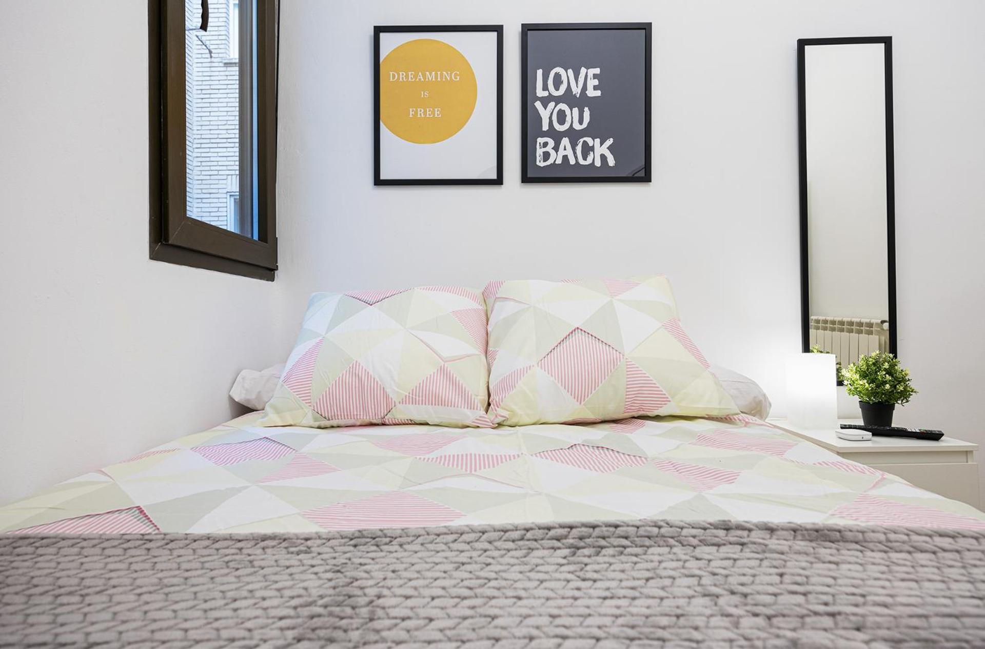 Anton Rooms Madri Exterior foto